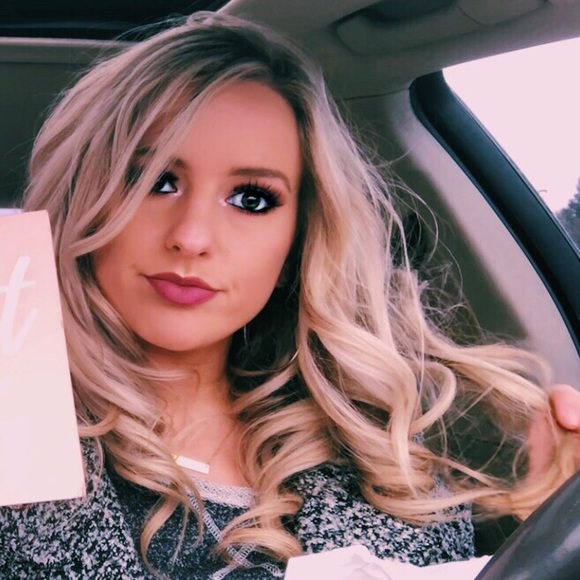 Meet your Posher, Emma - Picture 2 of 3